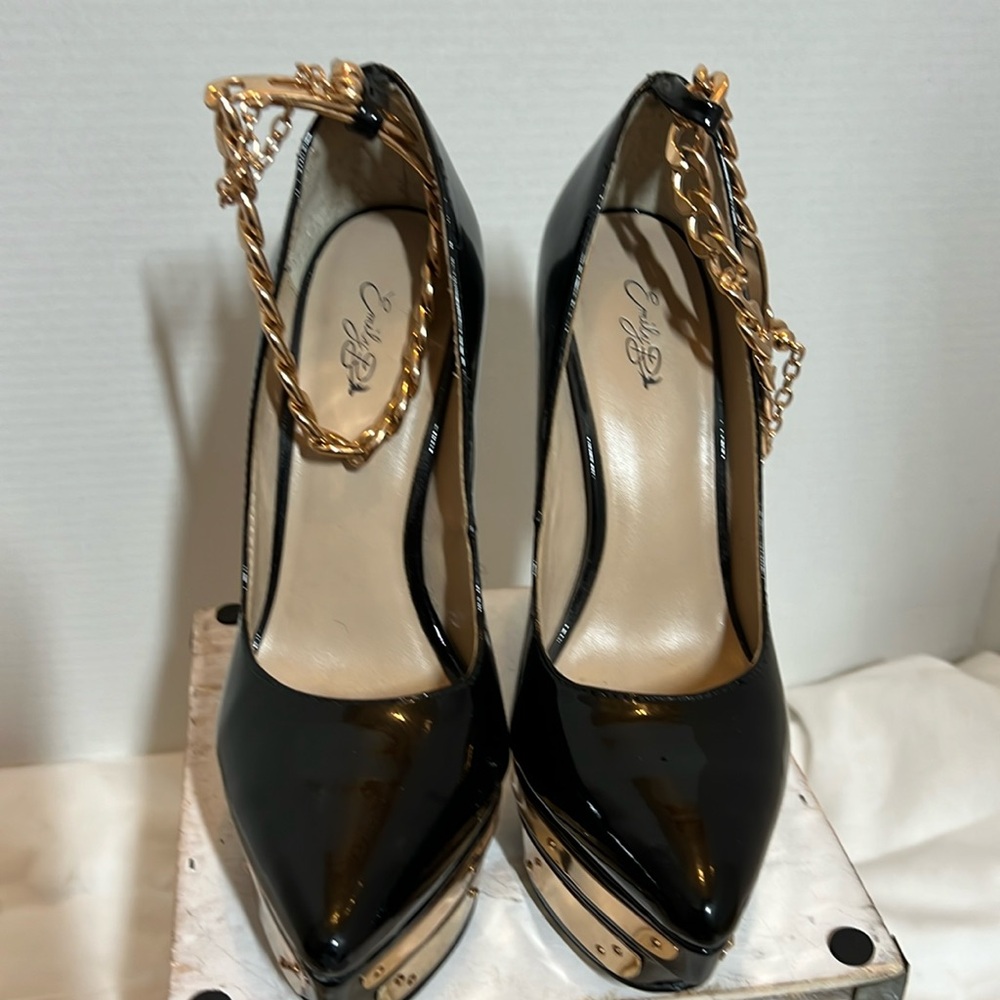 Emily B Imperial Heels size 6